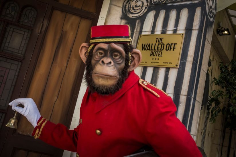 A Walled Off Hotel Betlehemben. Fotó: Ilia Yefimovich/Getty Images.