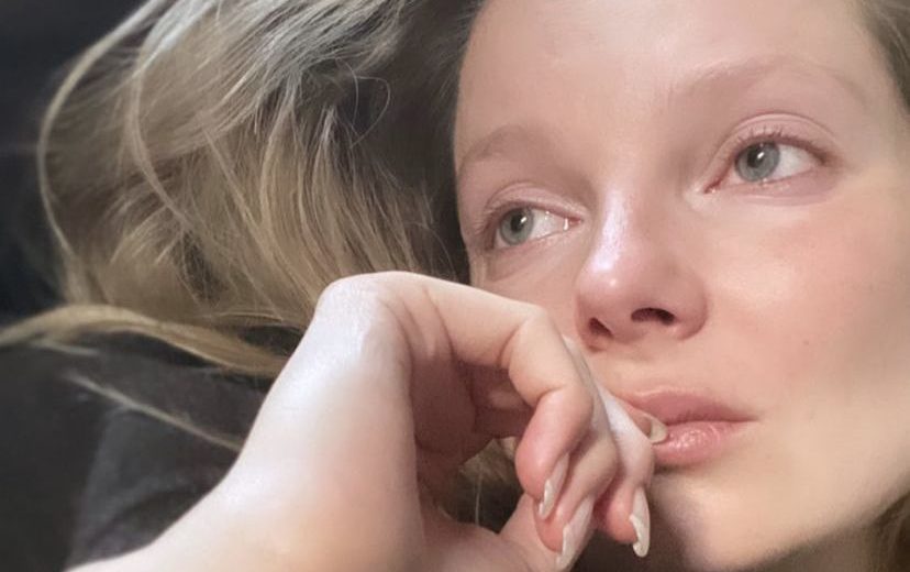 Mihalik Enikő meztelen