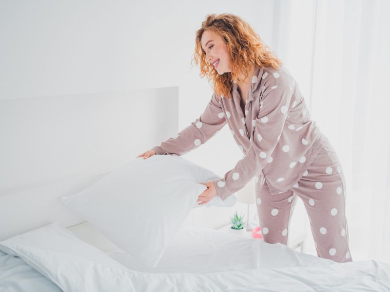 Az ágynemű fertőtlenítése egyszerűen: így tisztítsd a paplant és a párnát mosógép nélkül