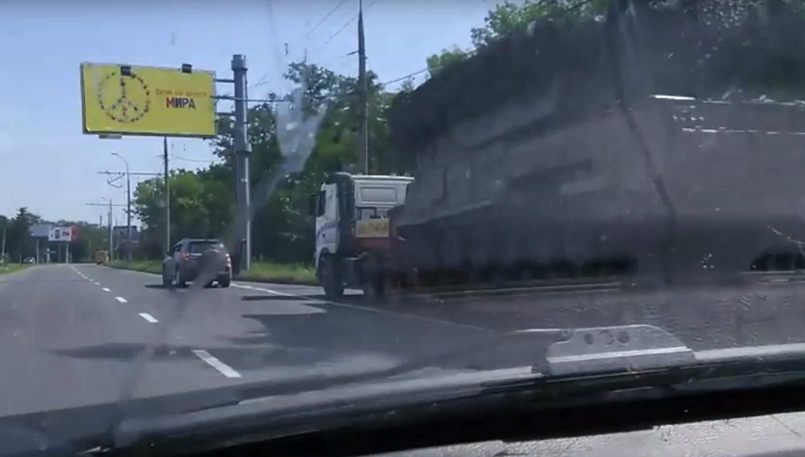 Az orosz Buk tréleren Donyeckben