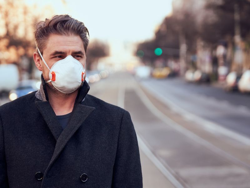 Új covid-variáns miatt kerülnek egyre többen orvoshoz – a tünetek közt fogfájás is szerepel