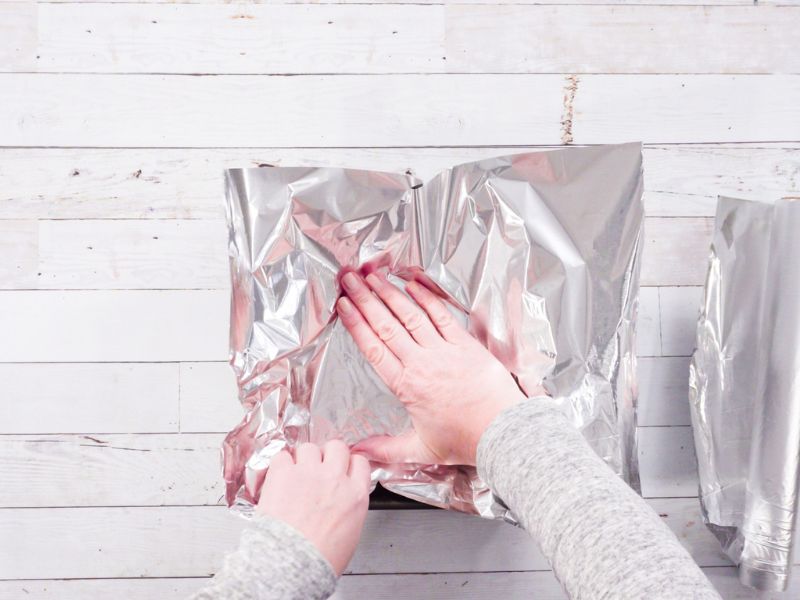 Alufólia a mélyhűtőbe – egy egyszerű, mégis zseniális trükk, ami megakadályozza a jégképződést és energiát spórol