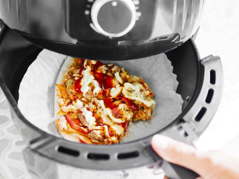 A forrólevegős sütő az utóbbi évek egyik legnépszerűbb konyhai eszköze