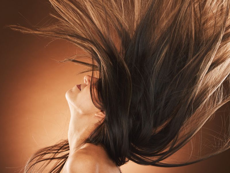 Hagyma és aloe vera keverék a fürdőszobában, természetes hajápolás