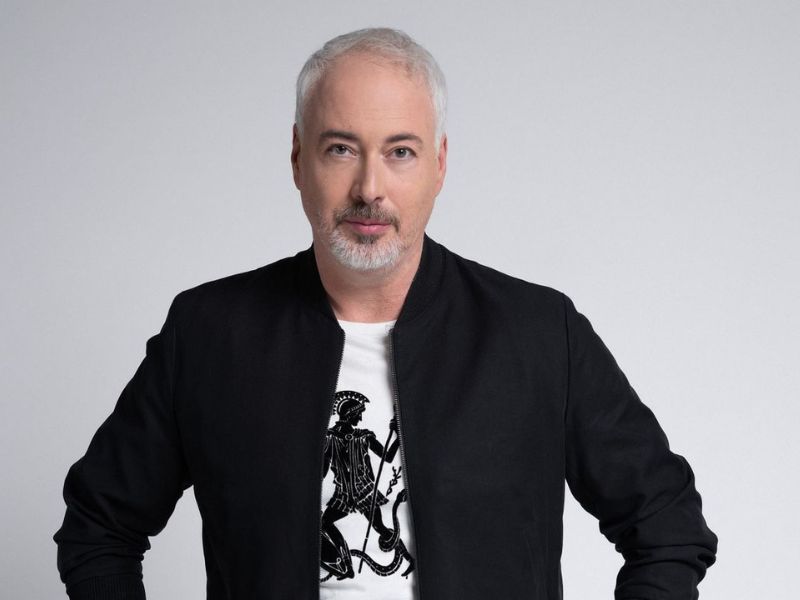 Hajós András barátnője húsz évvel fiatalabb nála