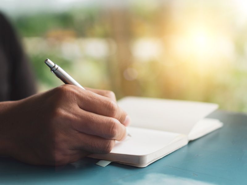 Csökkenti a stresszt a hálanapló írás