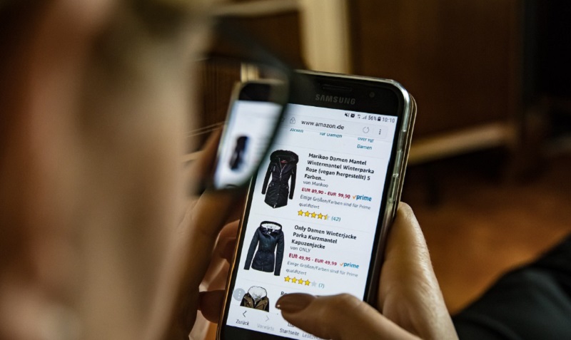 Használtruha-vásárlás