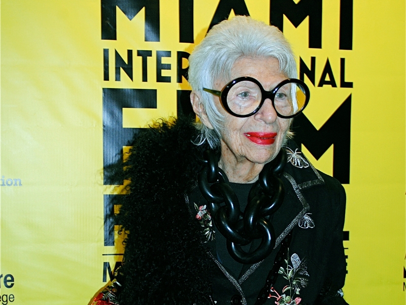 Elment a divat örökifjú nagyasszonya: 102 évesen meghalt Iris Apfel
