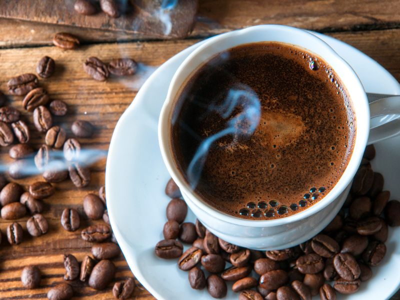 A kávé elhagyása nem könnyű, de a megfelelő lépésekkel elérhető