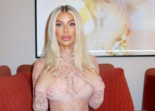 Labancz Lilla meztelen szexi fotó