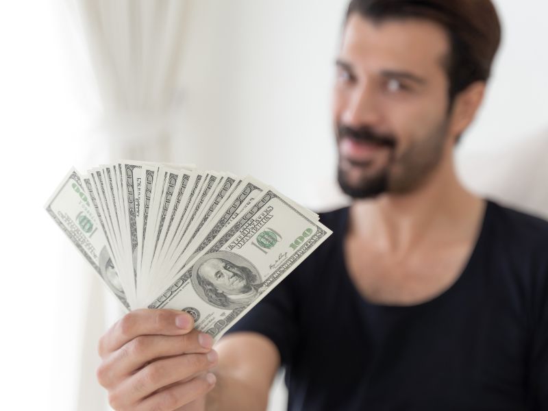 Milliókat fizetnek férfiak az OnlyFans-en