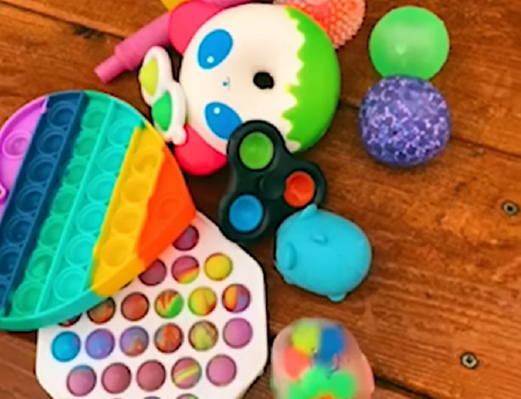 Önsegítő játékok