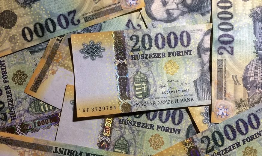 Pénzköltés külföldön millárok mennek ki az országból