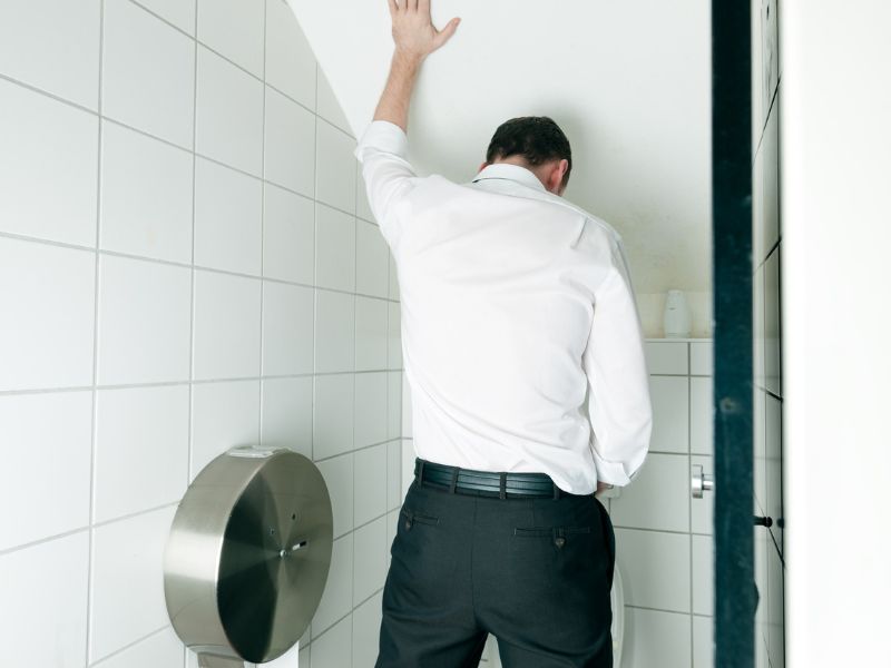 Vizeletrekedés esetén a hólyag tele maradhat, ami sürgős orvosi beavatkozást igényelhet