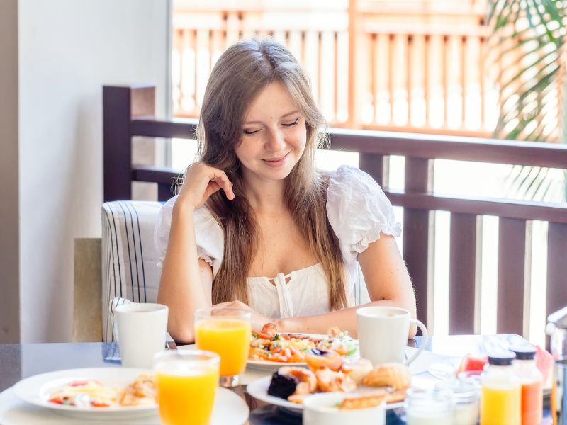 Mit árul el a reggeli időpontja a várható élettartamról?