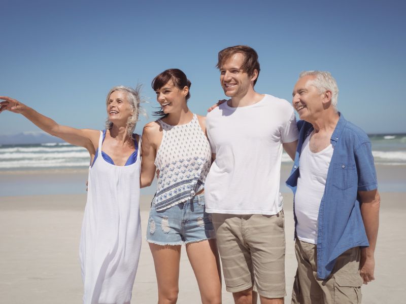 A szülőkkel közös nyaralás jól és rosszul is elsülhet