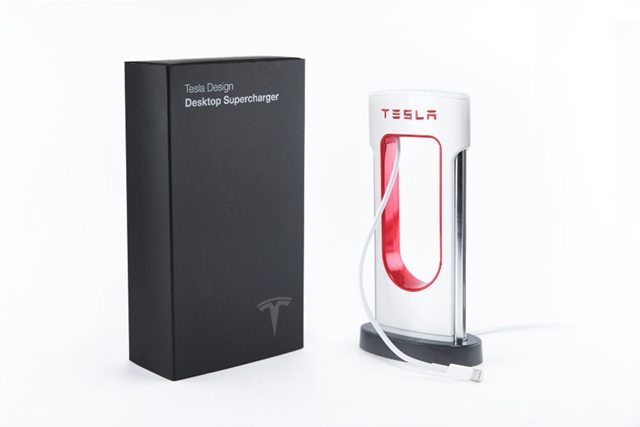 Tesla telefon töltő