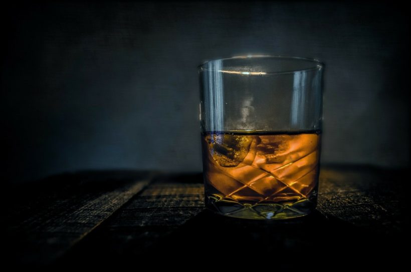 Az alkohol vérpezsdítő, lazító hatású – de csak mértékkel